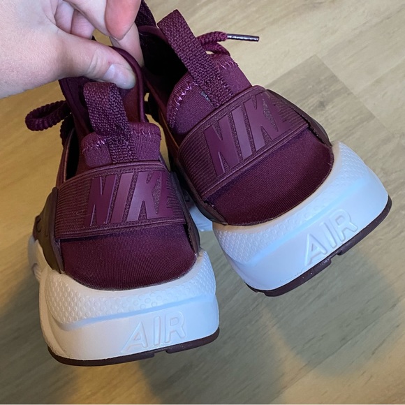 Nike Air Huarache - Picture 2 of 5